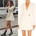 Danielle Bernstein Danielle Bernstein ivory off white blazer tennis pleated dress small blogger Photo 2