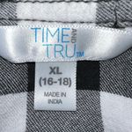 Time & tru cute black and white checkered shirt! Great for fall Size XL Photo 6