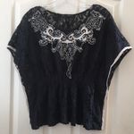 FINAL MARKDOWN Ladies’ HeartSoul Appliqué & Lace Top (M) Black Size M Photo 0