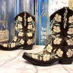 Old Gringo Fuchila Embroidered Cowboy Boots Leather Chocolate Floral 8B GUC Photo 0