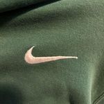 Nike  Women’s Green Hoodie Medium Photo 2