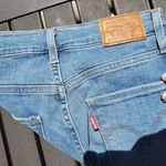 Levi's premium 724 high rise Straight jeans size 25 distressed and stret… Photo 5