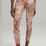 Lululemon NWT Align High Rise Pant 25 in
Diamond Dye Foil Dot Shine Size 6 Photo 0