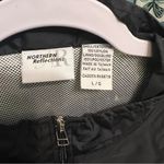 Northern Reflections Vintage windbreaker Photo 3