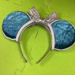 Disney ’s Frozen Themed Minnie Ears with silver sequined bow Photo 3