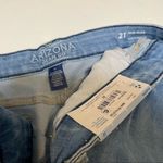 Arizona Jeans NWT Medium Wash Denim Blue Jean Shorts Mid Rise Plus Size 21 23 New Arizona Jean Photo 2