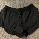 Lululemon Hotty Hot Short 2.5” Photo 0