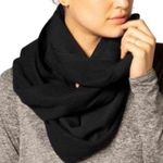 Beyond Yoga Pocket Infinity Scarf NWT Photo 0
