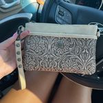 Wrangler wristlet Photo 0