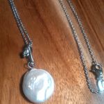 Freshwater Coin Pearl And Simulated Diamond Silvertone Pendant Necklace Photo 4