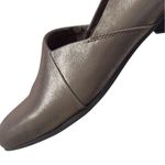 Clarks Like New Leather Juliet Palm Loafers
Metallic Gold Size 10 Photo 5