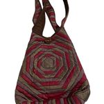 Shoulder silk bag can be closed two way's. Button is made out of coconut shell. Red Photo 3