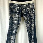 Lulu Lemon flowabunga floral cropped athletic leggings size 4 Photo 0