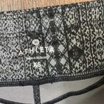 Athleta  Prisma Stride Capri, Black/Granite Grey SIZE XS Style# 983394 Photo 4