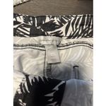 Christopher & Banks  Black/White Stretch‎ Capri-shorts - Size 16 Photo 5