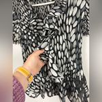 Allison Taylor  Black White Short Sleeve Ruffle V-Neck Top Small Business Work Photo 1