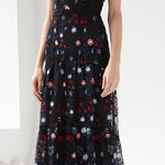 Monique Lhuillier  Floral Embroidered Tiered Lace Column Maxi Gown Dress Size 4 Photo 0