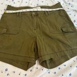 Natural Reflections Women’s Sz: 10  Army Green Cargo Shorts. Stretch Cotton. Photo 2
