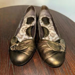 Born women’s Gold Bronze Ballet Flats Size 6 or 36.5 work casual business casual Brown Photo 0