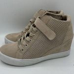 Guess Ankle Sneakers Women Sneakers Biege Breathable, Size 9M Photo 0