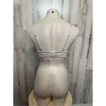 Daisy Fuentes  White bra size 36B Photo 3