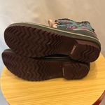 Sorel  women’s green printed winter boots size 7 Photo 3