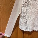 Hollister  Floral Lace Mesh Long Sleeve‎ Camisole Lined Top Antique White Size XS Photo 3
