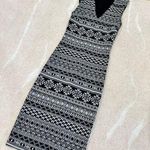 Black & White Dress Photo 0