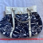 Emilie M NWT Floral Navy and White Shoulder Bag. Blue Photo 10