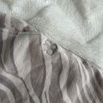 Sweaty Betty  London Essentials Cotton Bermuda Zebra Print Shorts Women’s X-Small Photo 4