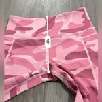 Zyia Active Light n Tight Pink Camo High Rise Cropped Leggings Size 4 Photo 10