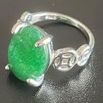 Oval green jade stone ring size 5.5 Photo 2