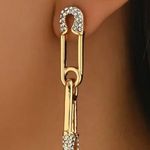 CHIC Contemporary Pin Elegant Crystal
Gold Earrings Gold Photo 2