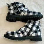 SO  Fettuccine Black and White Buffalo Checkered Ankle Boots Size: 10 Photo 2