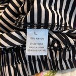 Lizard Thicket Callie Mac  large cropped blouse black crème long sleeve deep v Photo 6