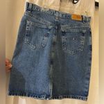 Tommy Hilfiger Vintage High-waisted  Jean Skirt, size 4, medium wash preowned Photo 6