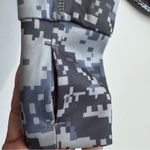 Florida Gators Colosseum Women’s OHT Military Grey Camo 1/4 Zip Pullover Size S Gray Photo 2