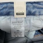 Judy Blue  NWT Denim Jean Shorts Women's 2XL High Rise Medium Light Wash Raw Hem Photo 8