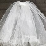 Wedding bridal veil with comb hair piece White Photo 1