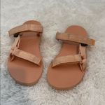 Teva  Coral Minimalist Sport Slides Sandals Adjustable Straps Size 9 Photo 1
