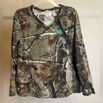 Realtree Women’s Long Sleeve V-Neck Camouflage Outdoor Enthusiast Shirt|Size:L Photo 11