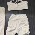 bo + tee cream activewear set White Size XS Photo 1