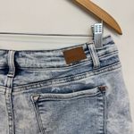 Judy Blue  Mid Rise Star Print Acid Wash Cut Off Shorts XL Photo 3