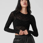 Alo Yoga Alo Mesh Plaid Cropped Long Sleeve Photo 0