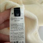 Elegant Cream Off Photo 3