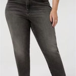 Good American Good Girlfriend Charcoal Black
Straight Leg Jeans Photo 0