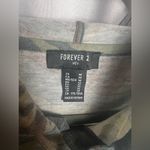 Forever 21  Men’s Camouflage Long Sleeve Hoodie Size M Photo 4