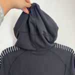 Lululemon Think Fast Hoodie Pullover Womens Size 4 Black White Sweater Stripe Photo 9