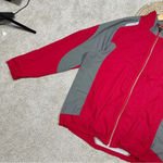 Saucony  Women’s Full Zip Longsleeve Windbreaker Running Red Athletic Size XXL Photo 3