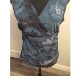 Inc international  Sleeveless V Neck Blue Floral Stretch Top Size Large Lined Photo 2